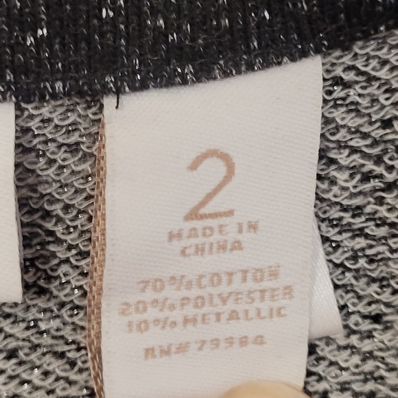 ❤️Chico's Weekend black silver metallic crewneck zipper detail 3/4 sleeve top - Picture 7 of 7